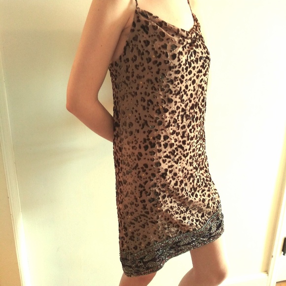 Haute Hippie Dresses & Skirts - NWT Haute Hippie Sahara Beaded Velvet Dress